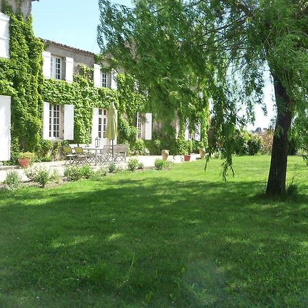 Domaine De La Queyssie Bed & Breakfast Saussignac Exterior photo