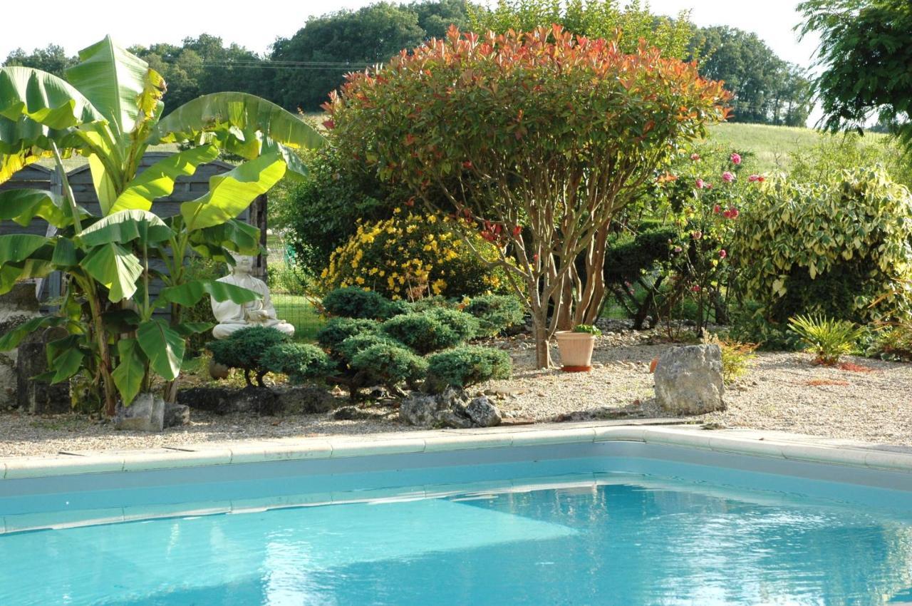 Domaine De La Queyssie Bed & Breakfast Saussignac Exterior photo