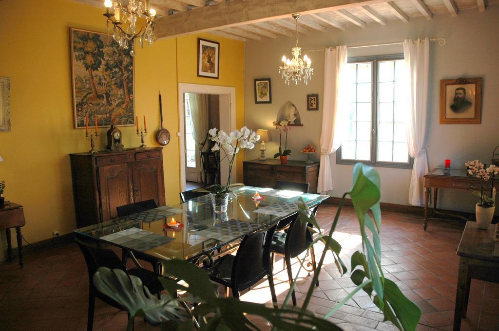 Domaine De La Queyssie Bed & Breakfast Saussignac Exterior photo